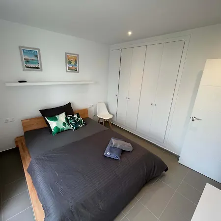 Casa-mont-roig, New Renovated, 5 Minutes To Appartement